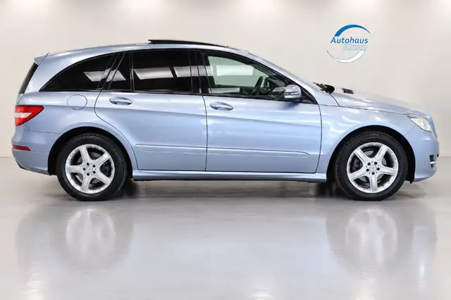 Mercedes-Benz R-Class view 5