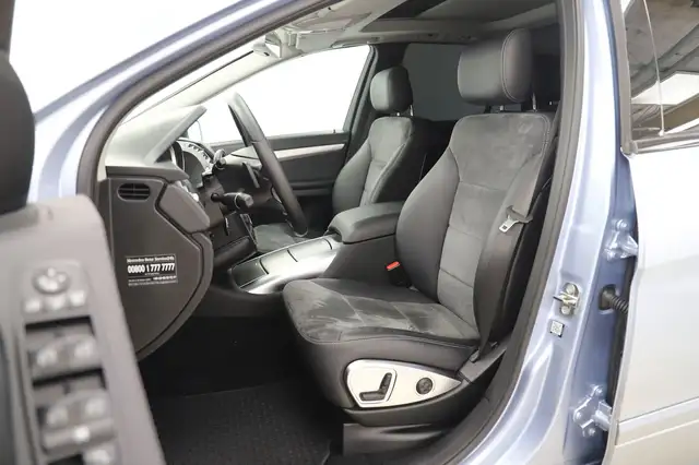 Mercedes-Benz R-Class view 9