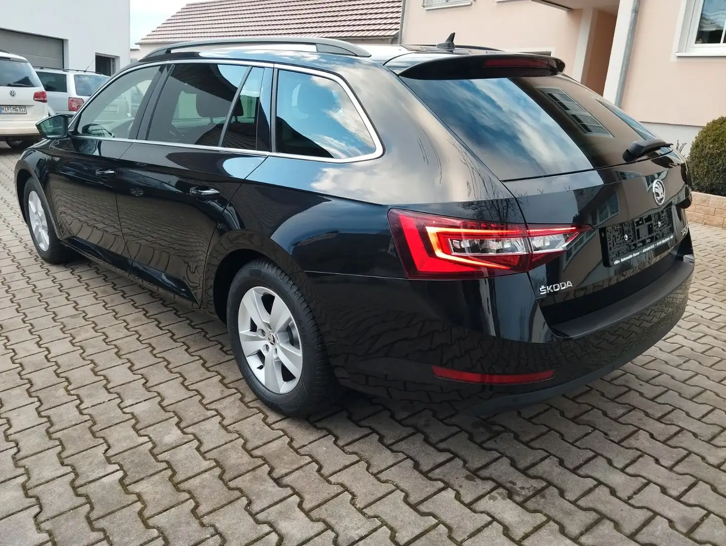 Skoda Superb Combi Ambition 1.8 TSI, Bi-Xenon, Navi Siyah - 2