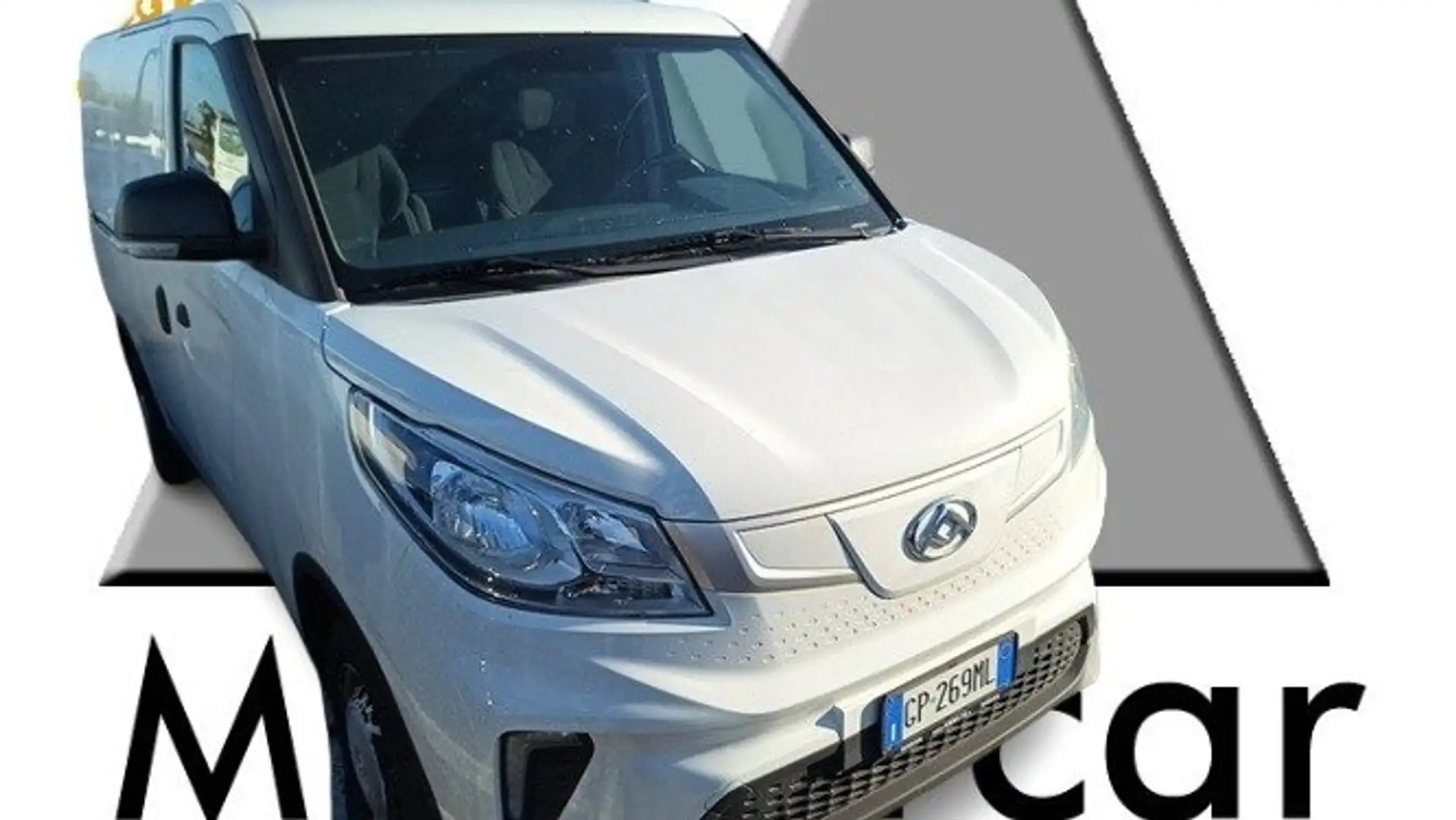 Maxus eDeliver 3 50 KWh 122cv passo corto - GP269ML Белый - 1