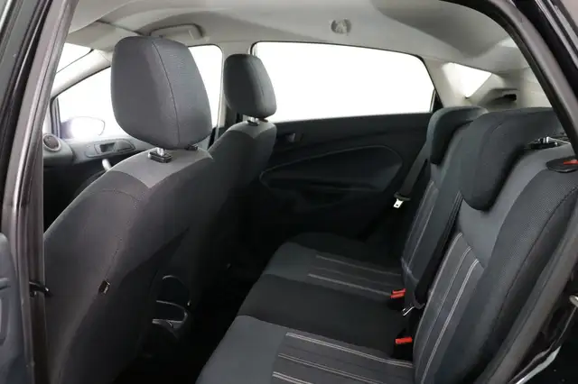Ford Fiesta view 12