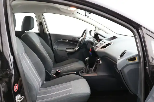 Ford Fiesta view 11