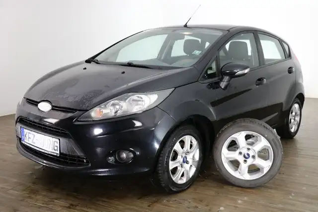 Ford Fiesta view 3