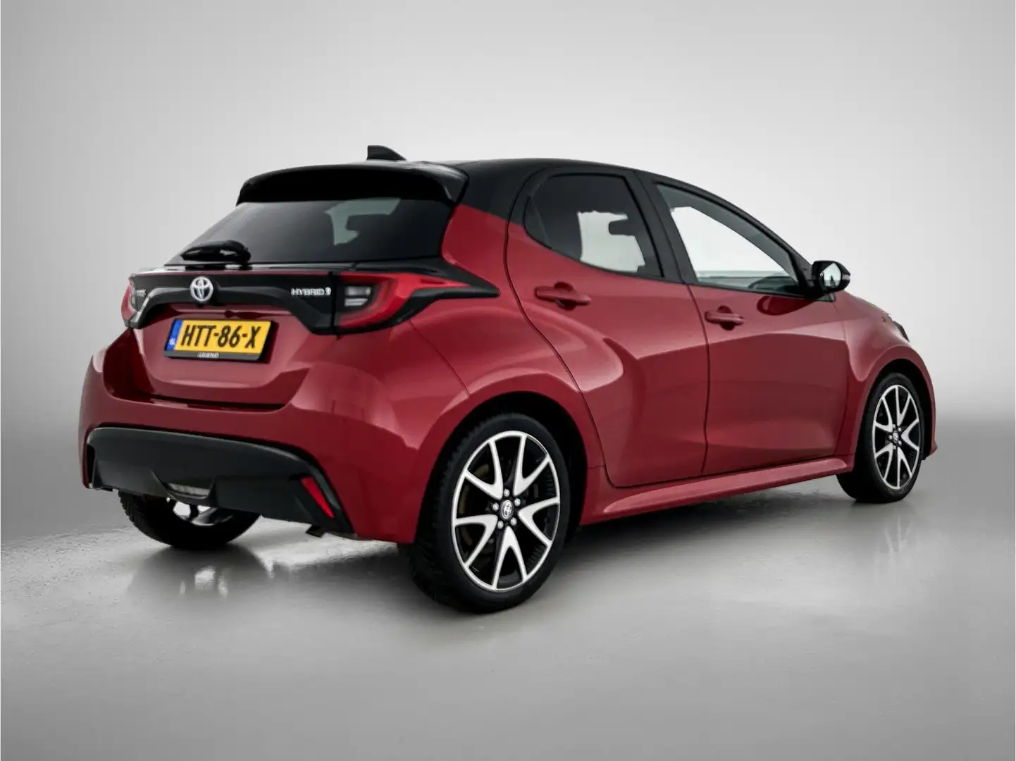 Toyota Yaris Executive Rosso - 2