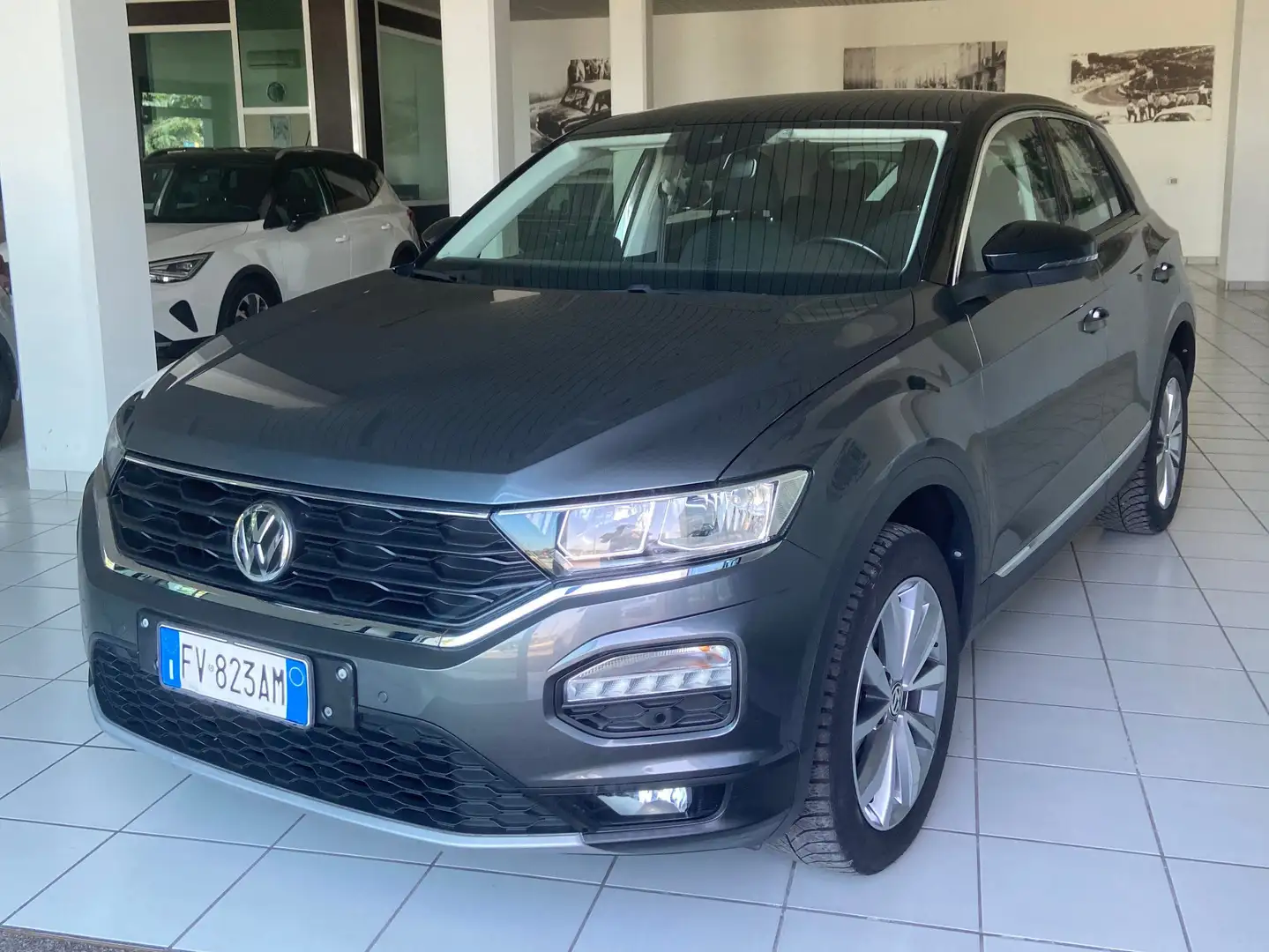 Volkswagen T-Roc T-Roc 1.0 tsi Style 115cv Grigio - 1