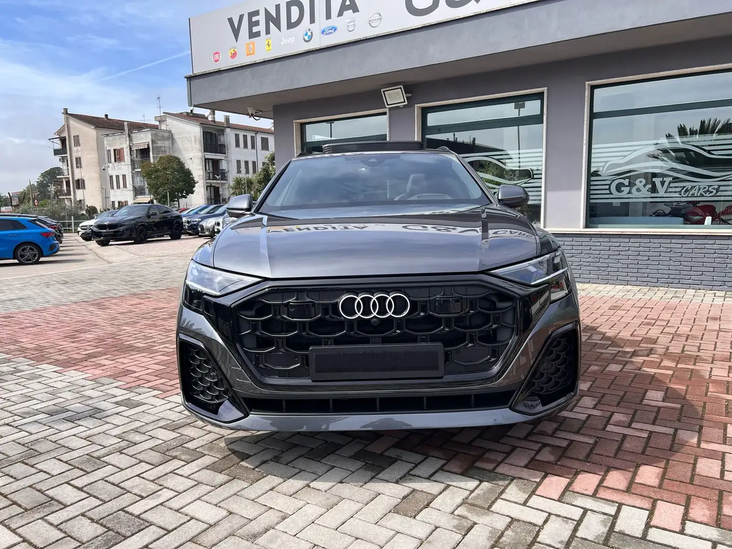 Audi Q8 Acconto €39.200 Noleggio con riscatto NoScoring Gris - 2
