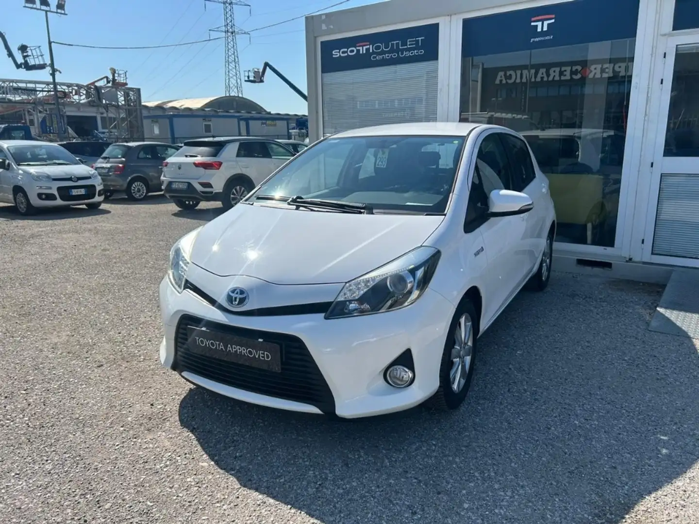 Toyota Yaris 5 Porte 1.5 Hybrid Lounge Bianco - 1