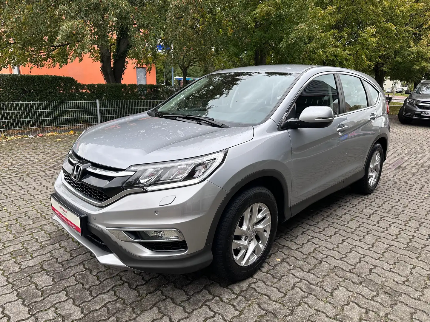 Honda CR-V 1.6i DTEC 2WD Elegance*Tempomat*Sitzheizung Zilver - 1