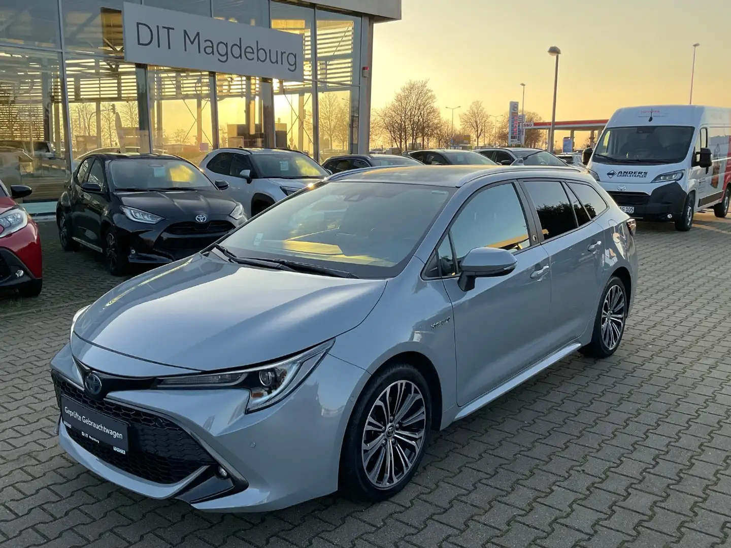 Toyota Corolla TS 2.0 Team D ACC+LED+SHZ+2xKlima+Kam. Grigio - 2