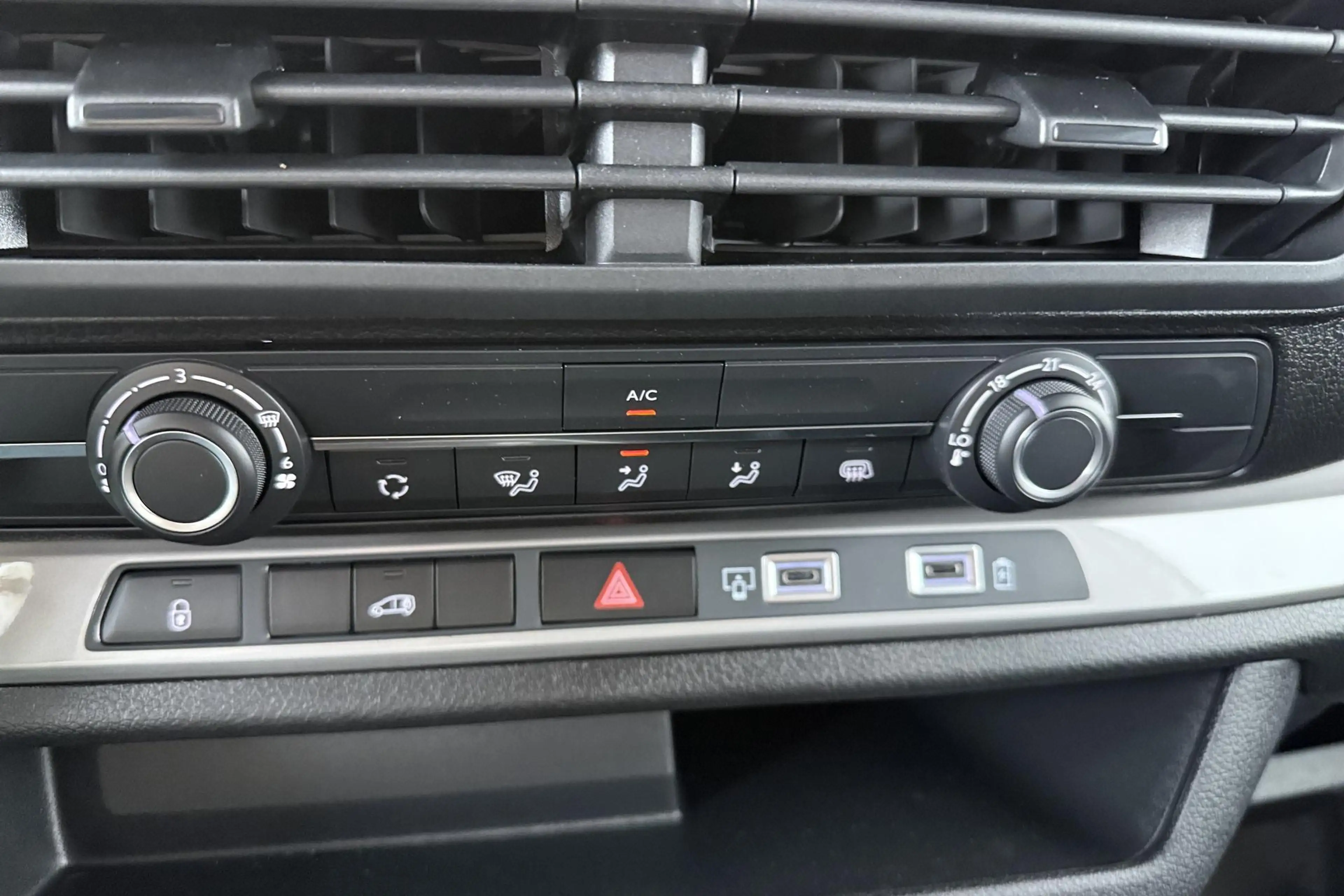 Fiat Scudo e-Scudo L3 75 kWh | Surround Nav Pakket | Comfort — photo 7