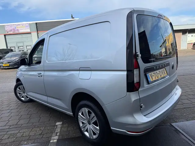 Volkswagen Caddy view 4