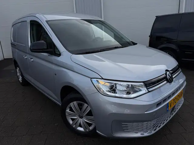 Volkswagen Caddy view 3