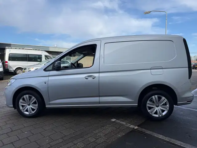 Volkswagen Caddy view 8