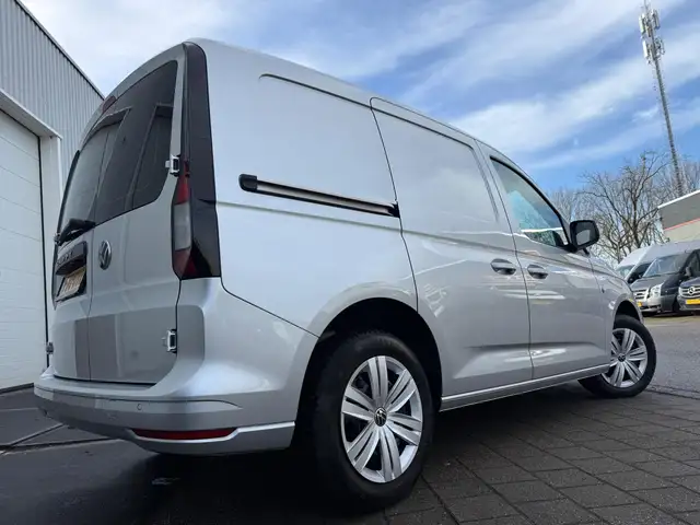 Volkswagen Caddy view 6