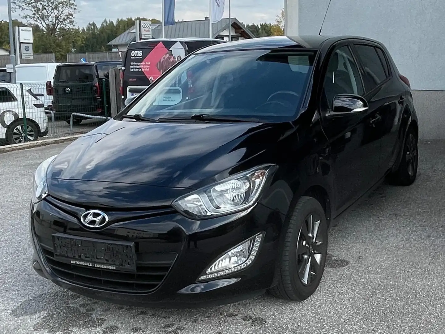 Hyundai i20 i20 1,25 Life Go Life Go Schwarz - 2