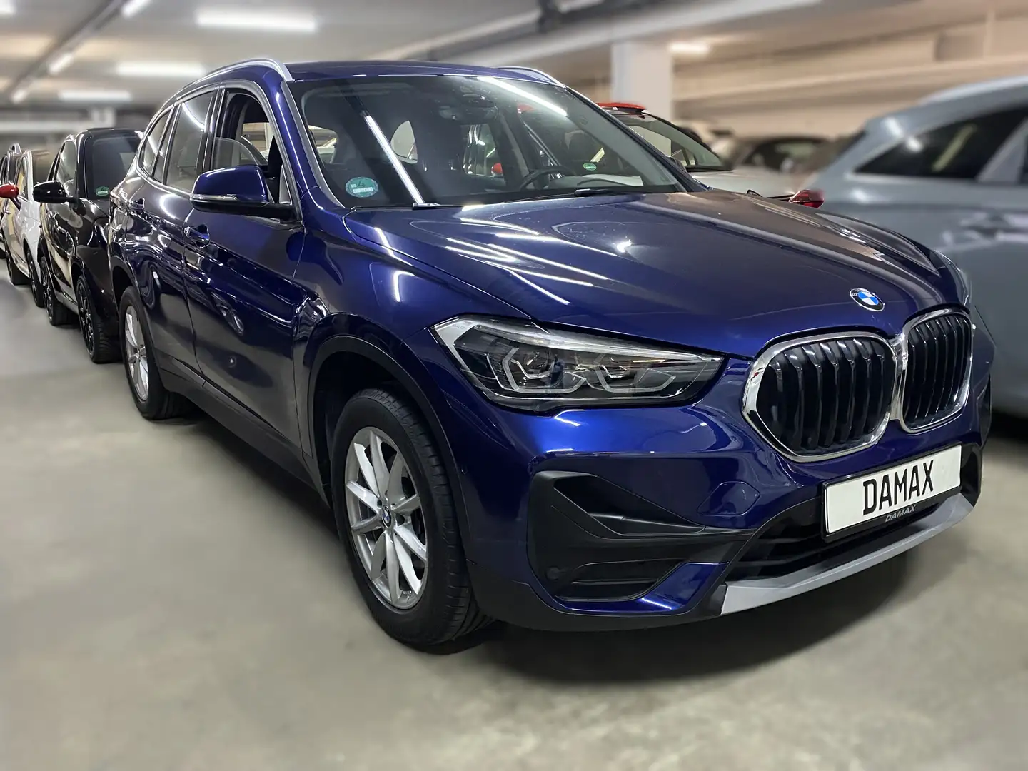 BMW X1 sDrive 18 i Advantage*AHK*LED*NAVI Bleu - 2