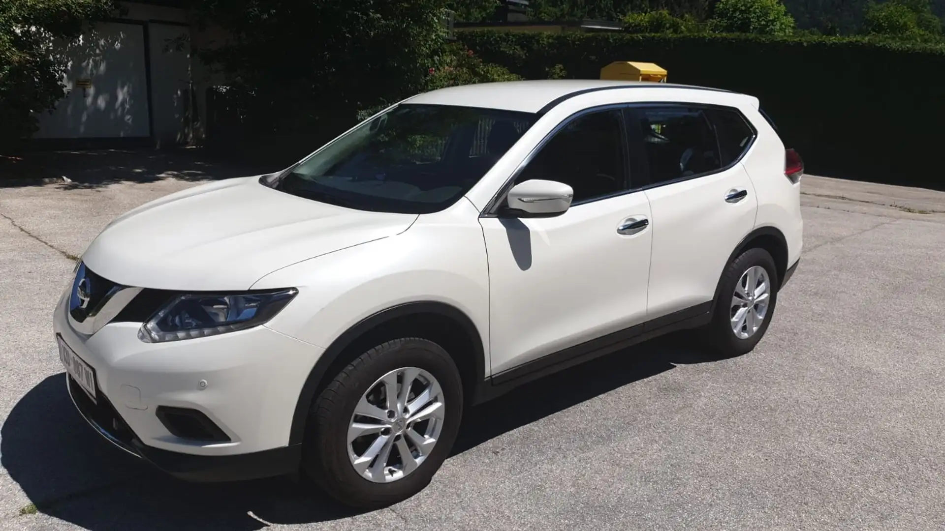 Nissan X-Trail X-TRAIL 1,6dCi VisiaVisia Weiß - 2