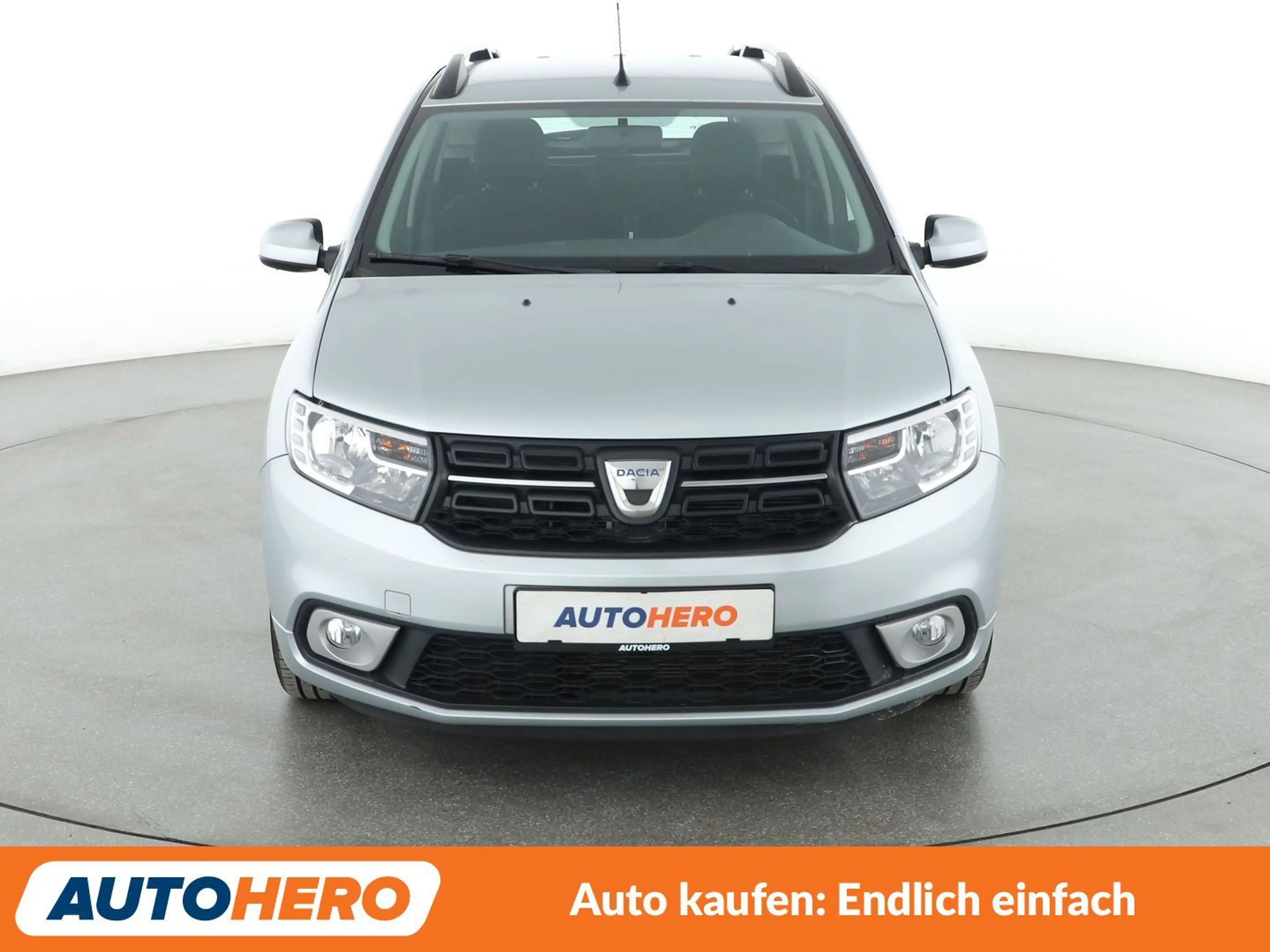 Dacia Logan 1.0 SCe Comfort*NAVI*PDC*KLIMA*TEMPO*GARANTIE* — photo 9