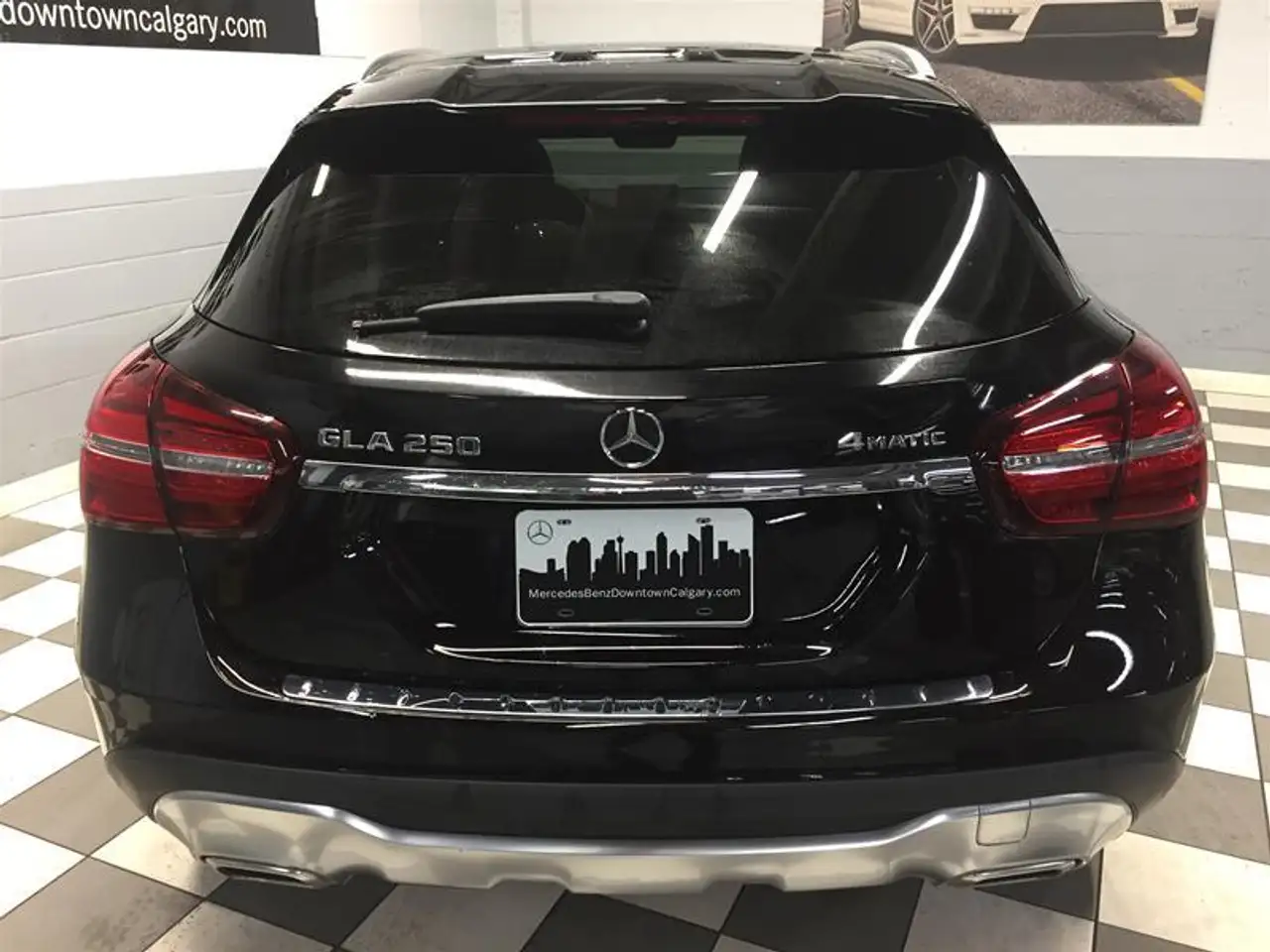 Mercedes-Benz GLA снимка Mercedes-Benz GLA