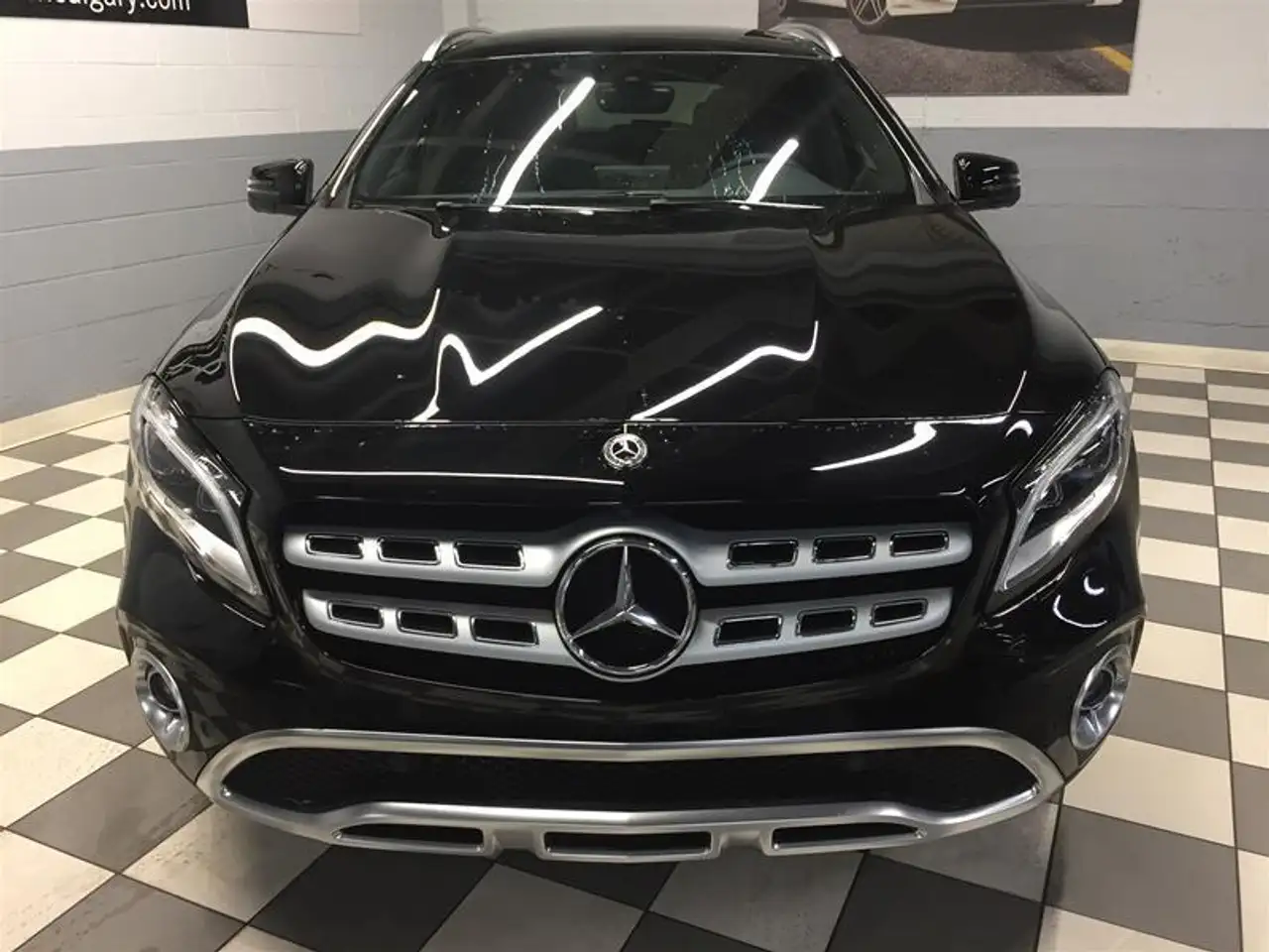 Mercedes-Benz GLA снимка Mercedes-Benz GLA