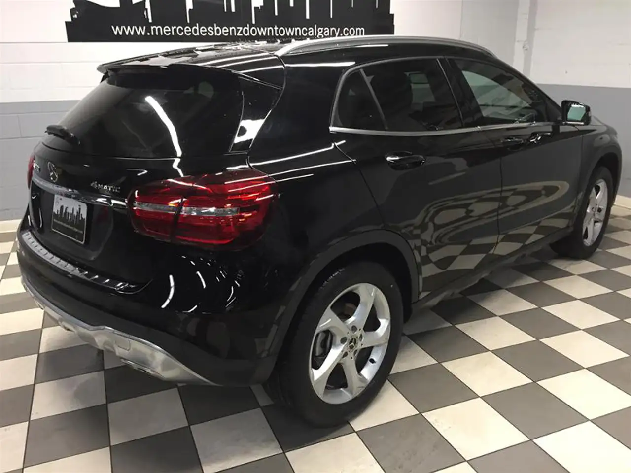 Mercedes-Benz GLA снимка Mercedes-Benz GLA