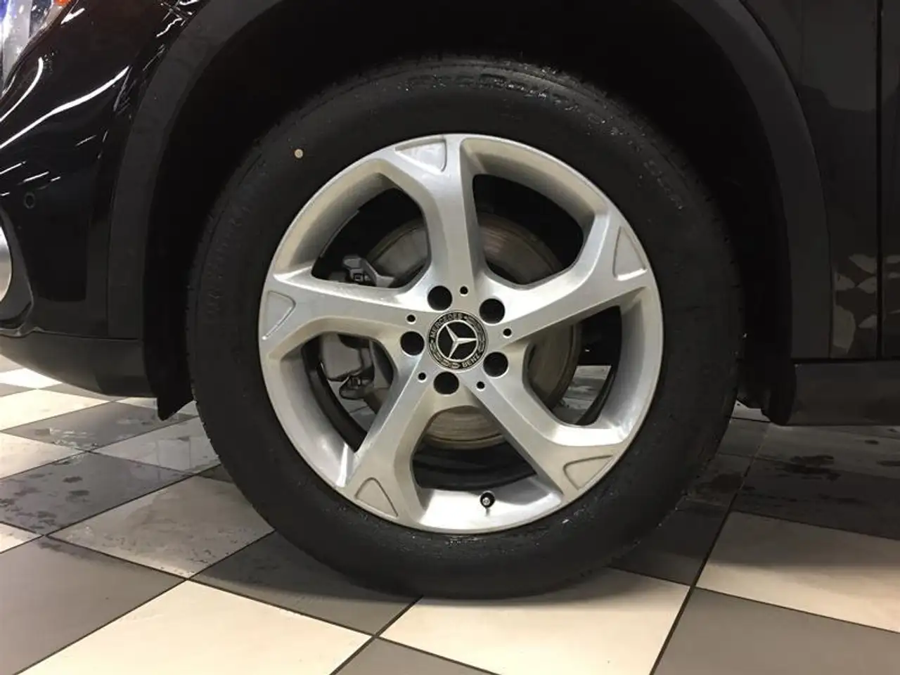 Mercedes-Benz GLA снимка Mercedes-Benz GLA