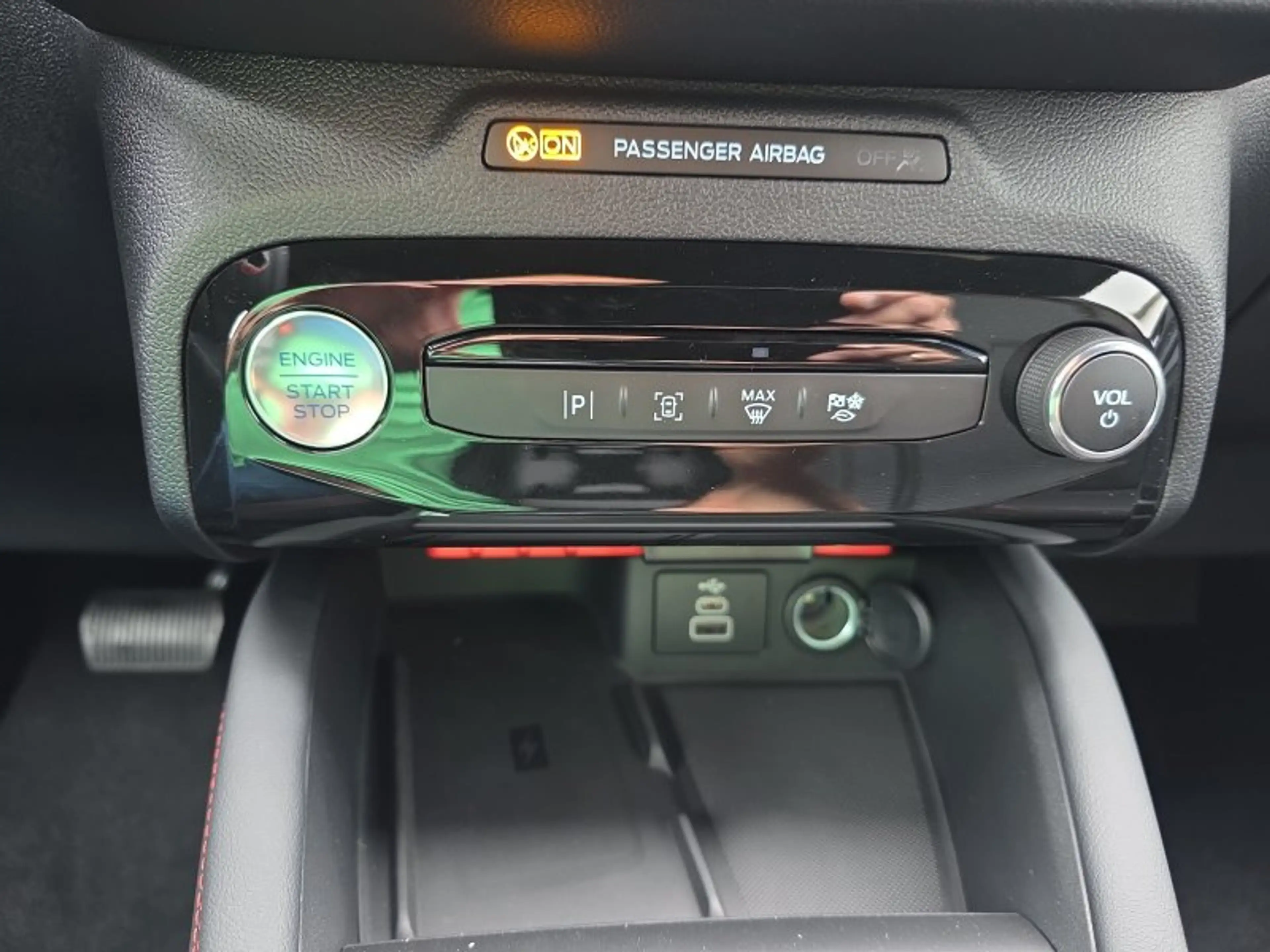 Ford Kuga ST-Line 2.5 Plug-in-Hybrid aAHK/Keyless/Winterp/LE — photo 44