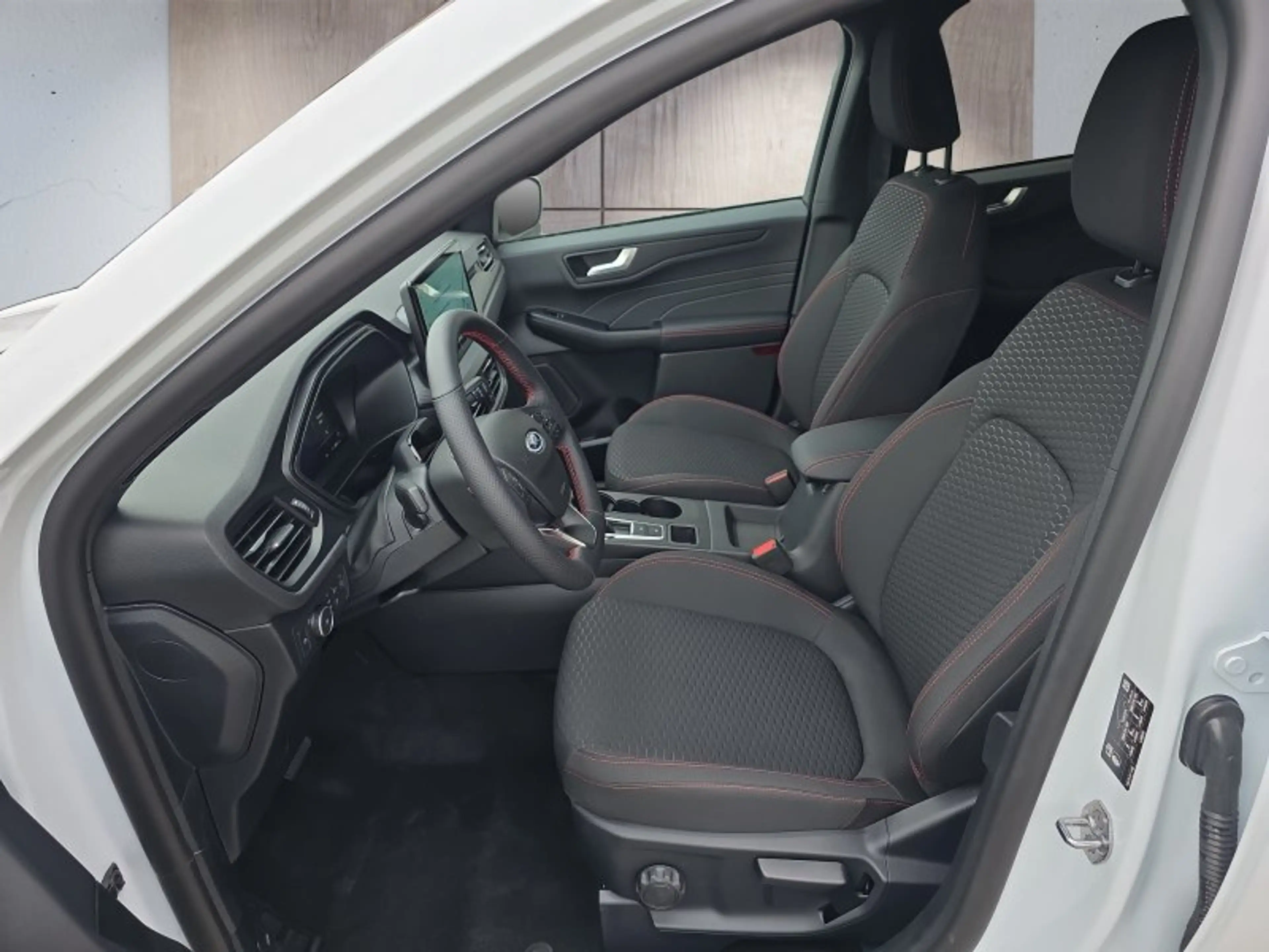 Ford Kuga ST-Line 2.5 Plug-in-Hybrid aAHK/Keyless/Winterp/LE — photo 18