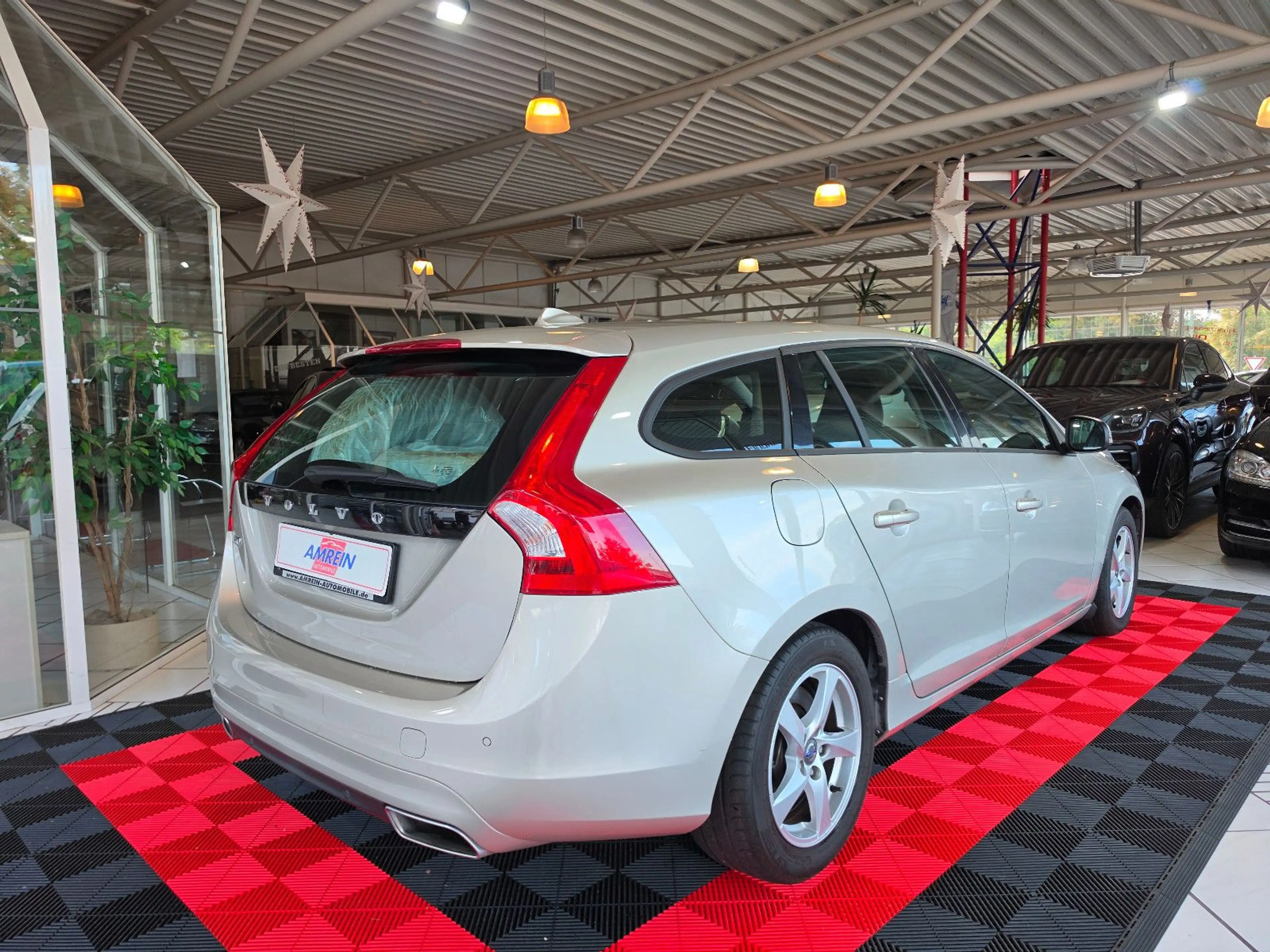 Volvo S60 Lim. Business Edition+NAVI+TEILLEDER+XENON+ — photo 6