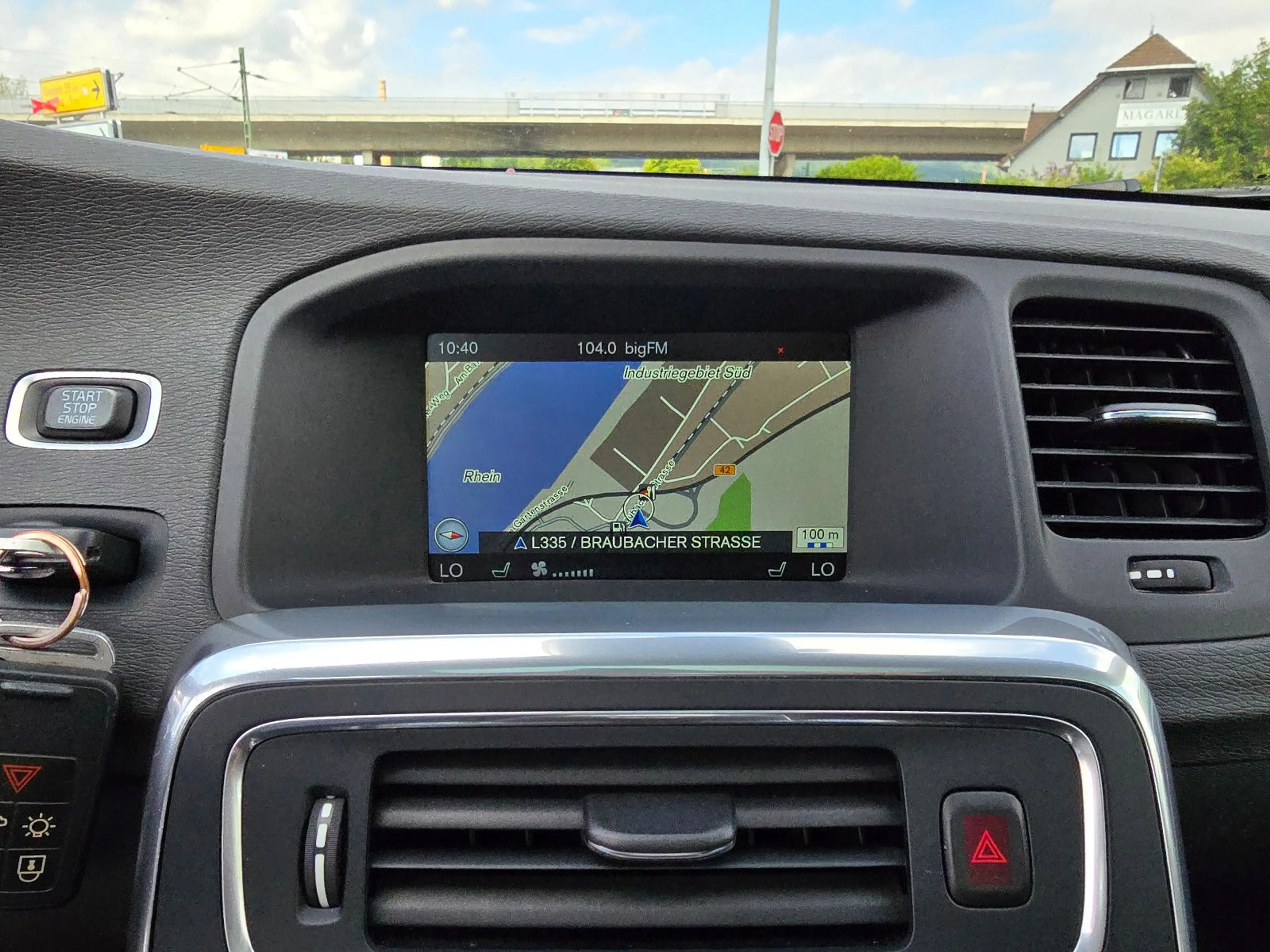 Volvo S60 Lim. Business Edition+NAVI+TEILLEDER+XENON+ — photo 15