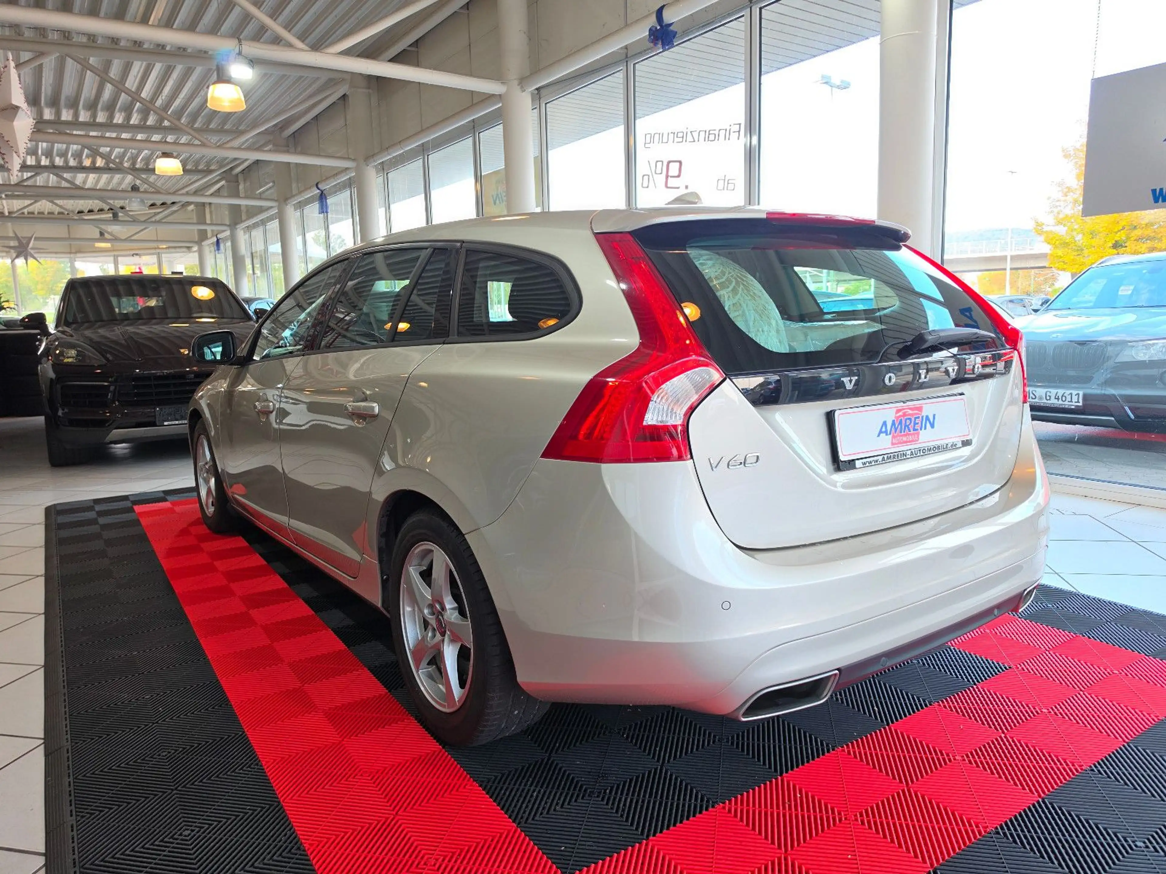 Volvo S60 Lim. Business Edition+NAVI+TEILLEDER+XENON+ — photo 9