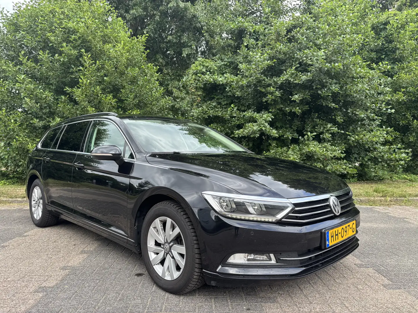 Volkswagen Passat 1.6 TDI Business Edition Siyah - 1
