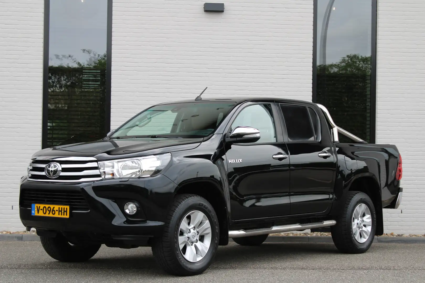 Toyota Hilux 2.4 D-4D-F Double Cab / Professional / Leer / Came Noir - 2