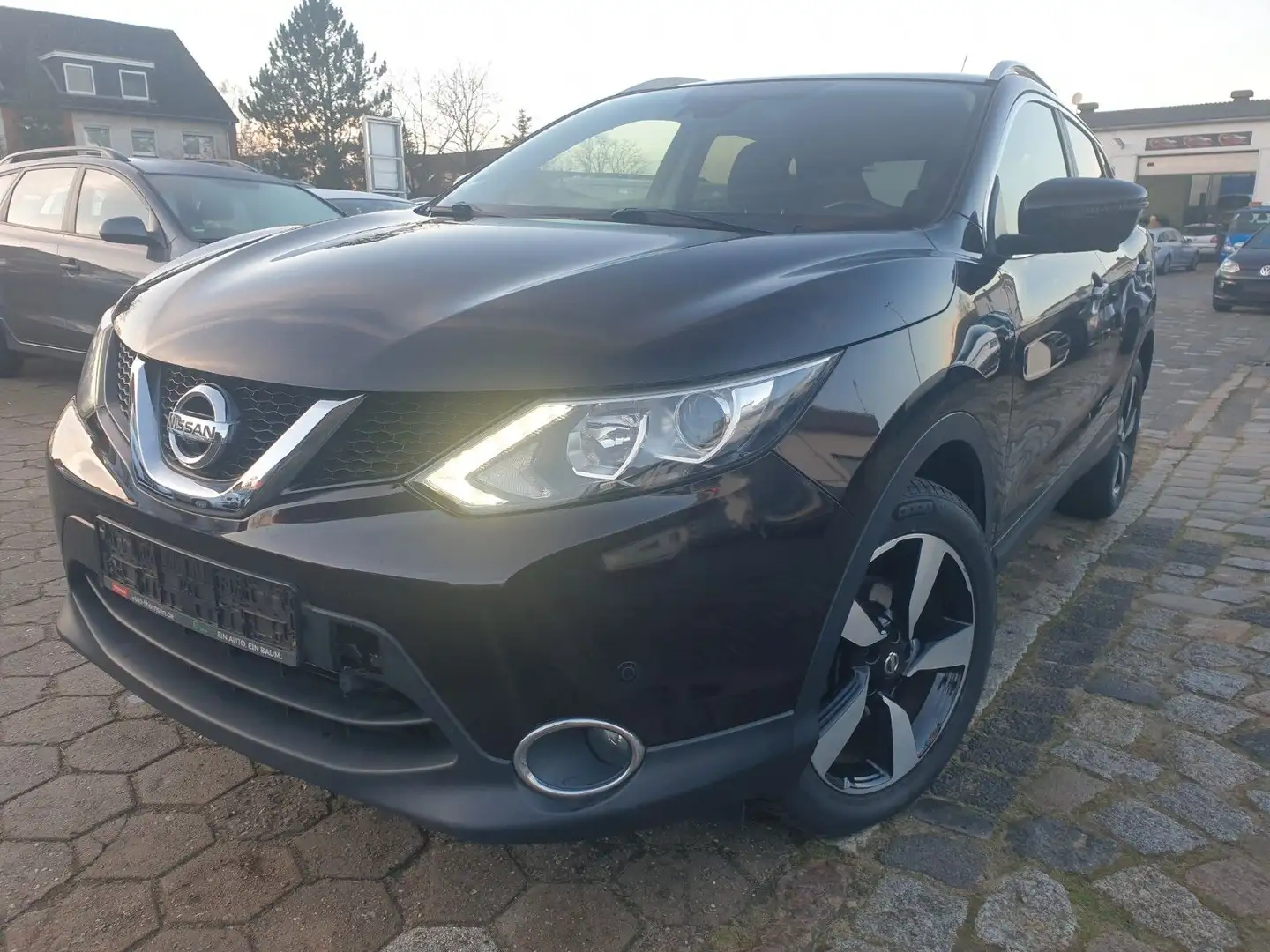 Nissan Qashqai N-Connecta*Automatik*360Kamera* Violett - 1