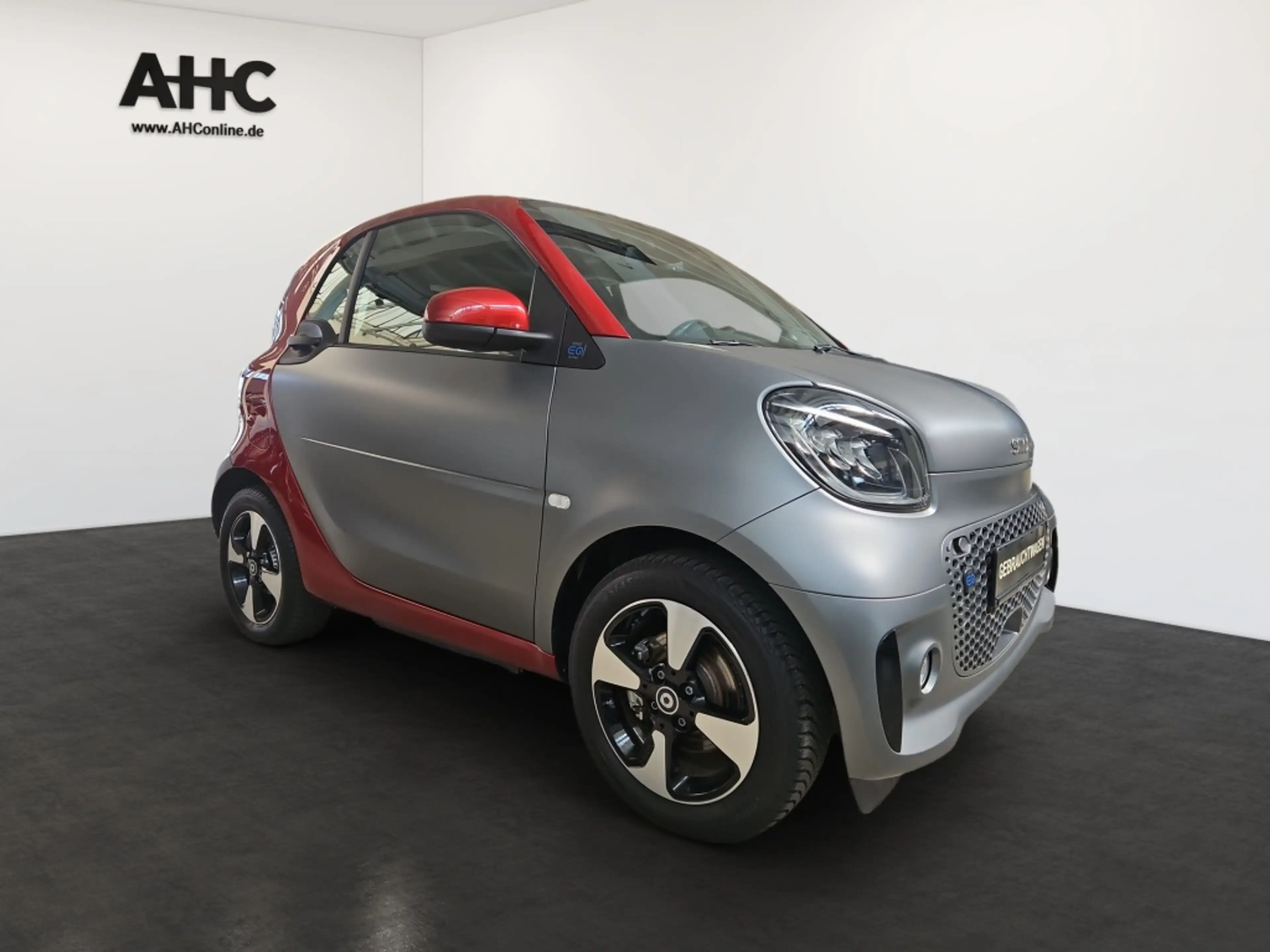 smart forTwo EQ  Pano Tempomat Navi LED SHZ SpurH KAM — photo 2