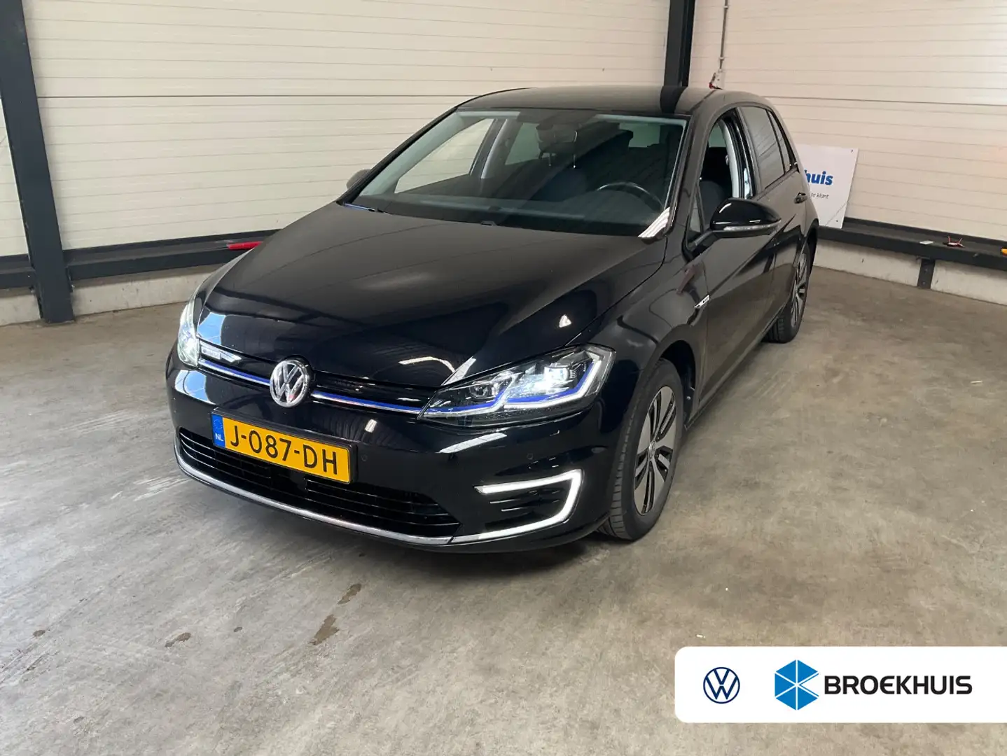 Volkswagen e-Golf E-DITION 136 pk | Airco (automatisch) | Cruise con Zwart - 1