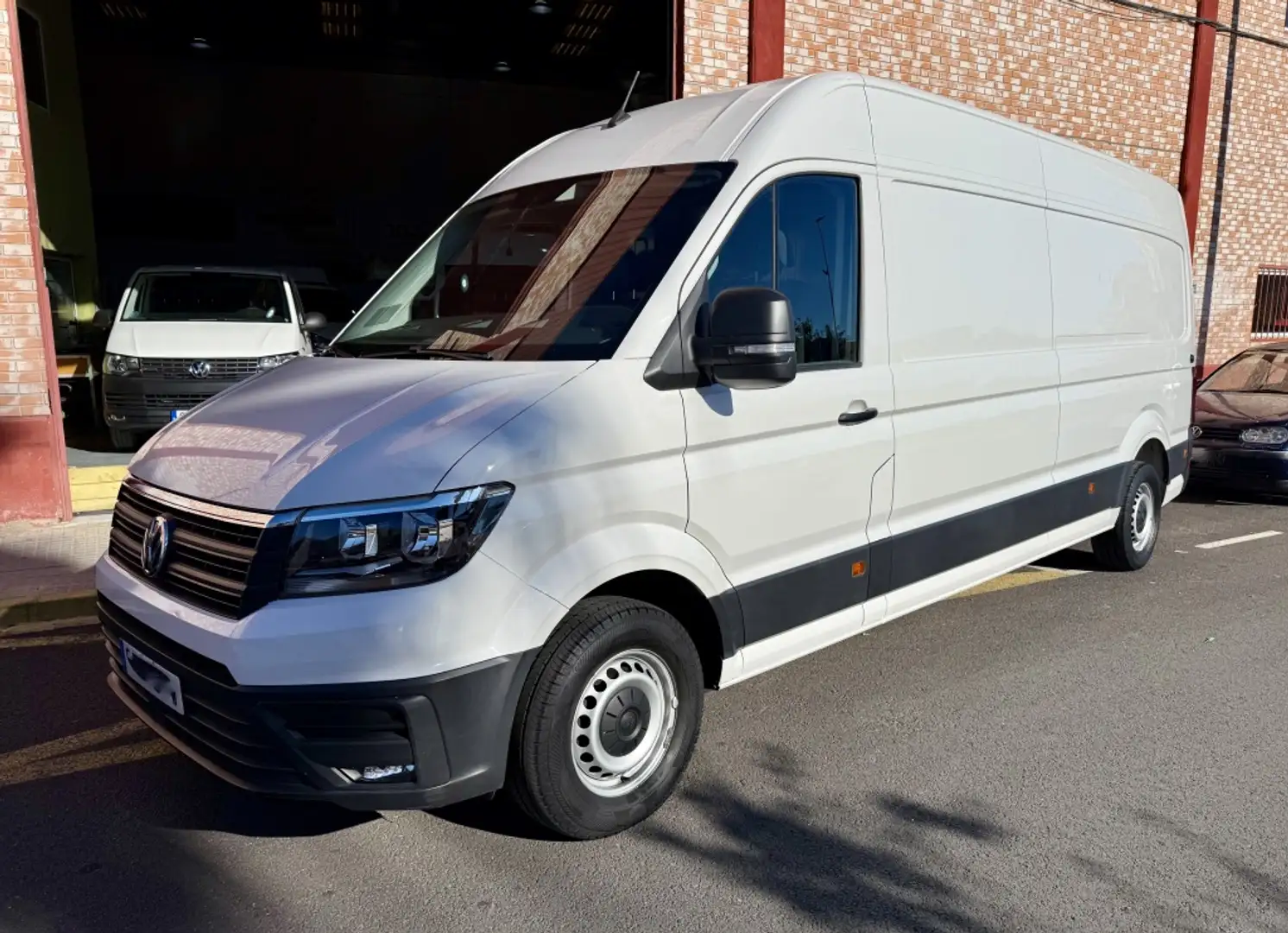 Volkswagen Crafter Furgón 2.0TDI SCR RWD 35 BL L4H3 130kW Blanco - 1