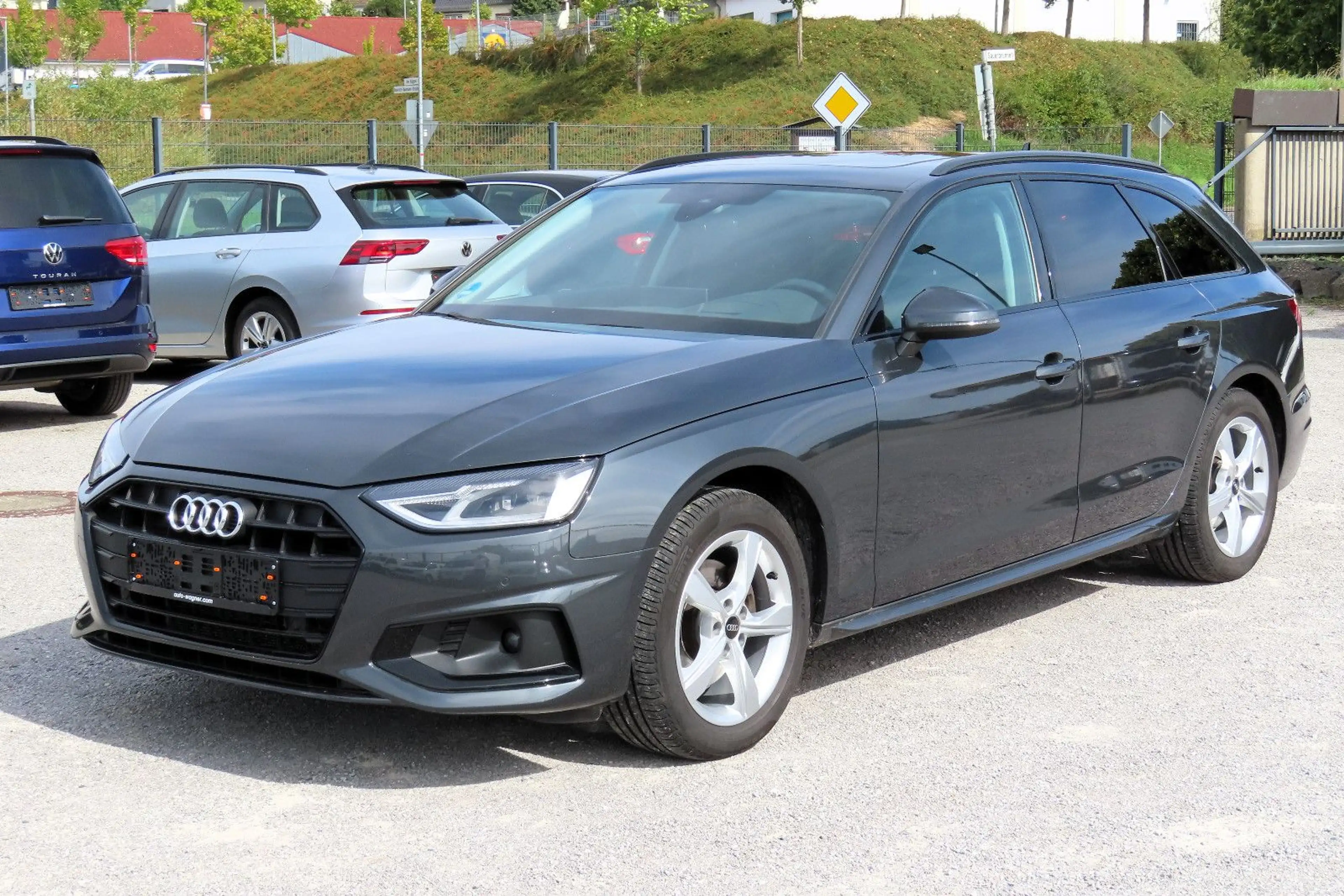 Audi A4 Av 35 TDI DSG Navi Panorama HeadUp Kamera AHK — photo 3