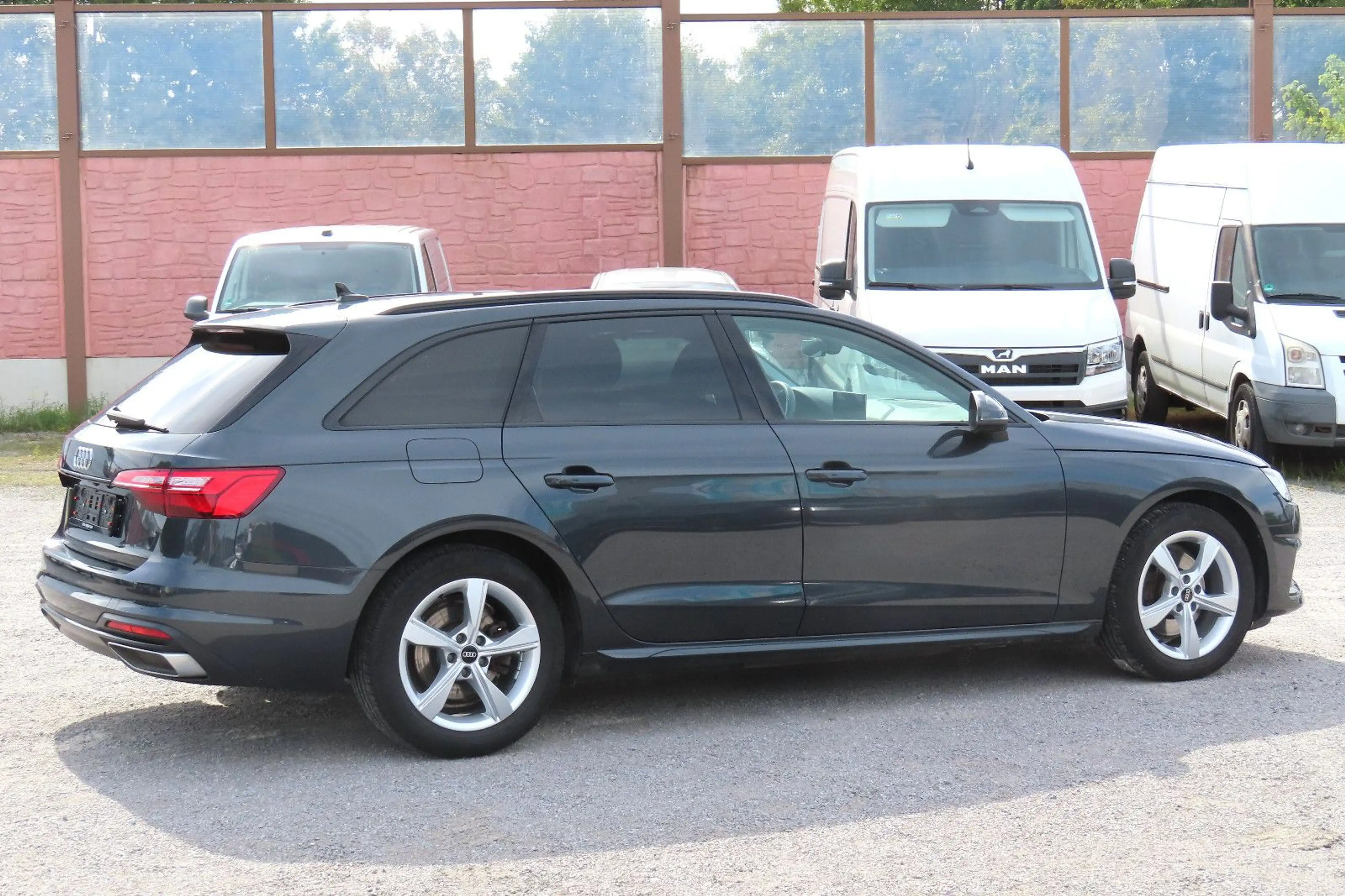Audi A4 Av 35 TDI DSG Navi Panorama HeadUp Kamera AHK — photo 7