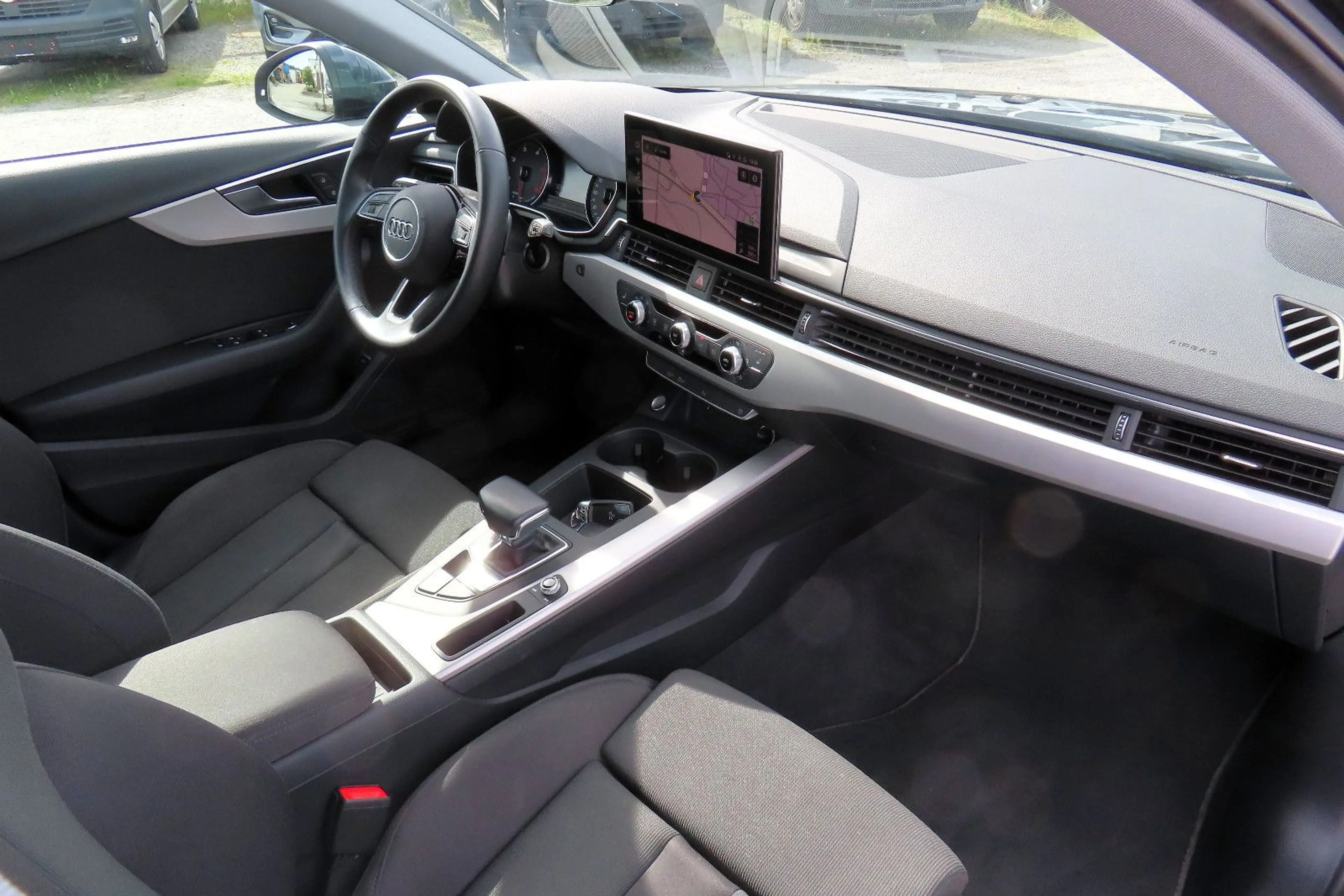 Audi A4 Av 35 TDI DSG Navi Panorama HeadUp Kamera AHK — photo 18