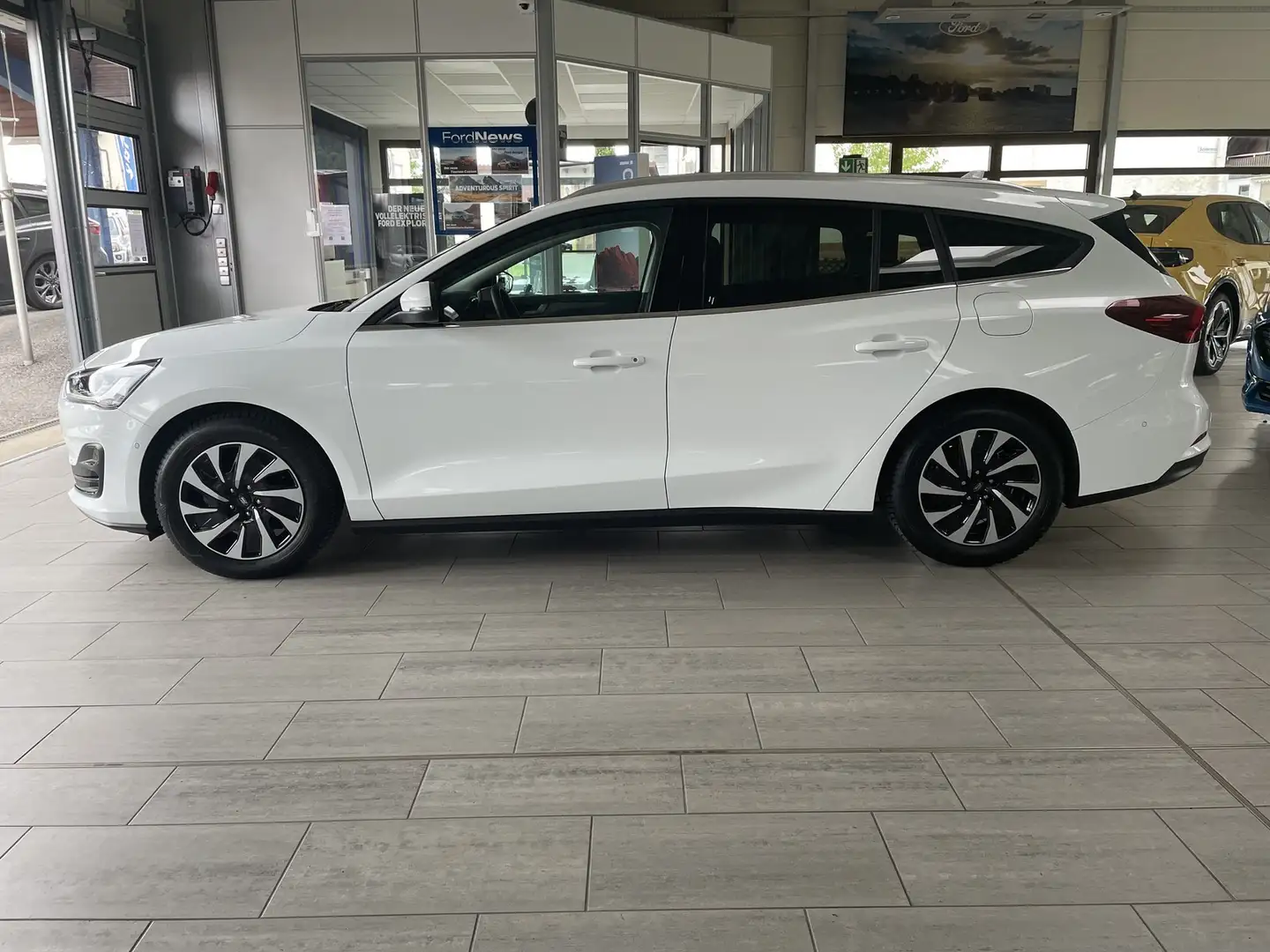 Ford Focus Turnier Titanium ACC + elektr. Heckklappe Blanc - 2