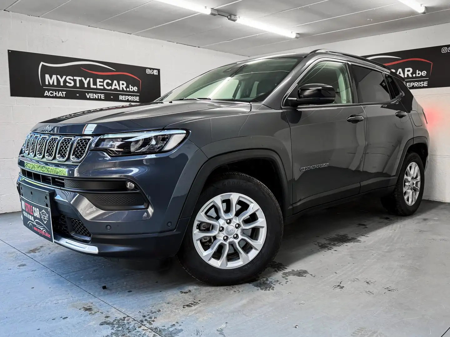 Jeep Compass 1.3 Turbo eAWD PHEV Limited Grijs - 1