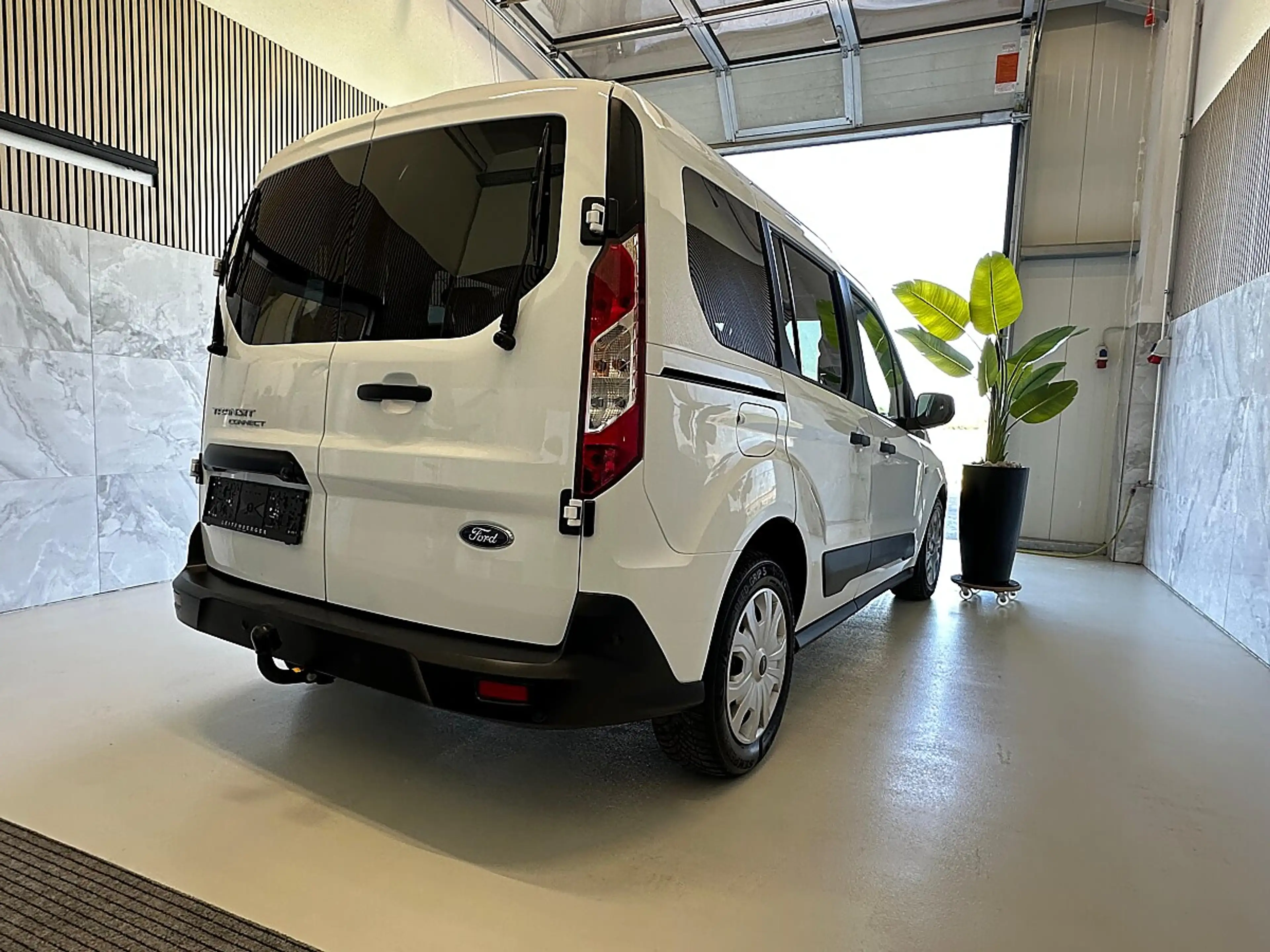 Ford Transit Connect Kombi Trend 240 1,5 EcoBlue L1 Aut. Rückfahrkam... — photo 6