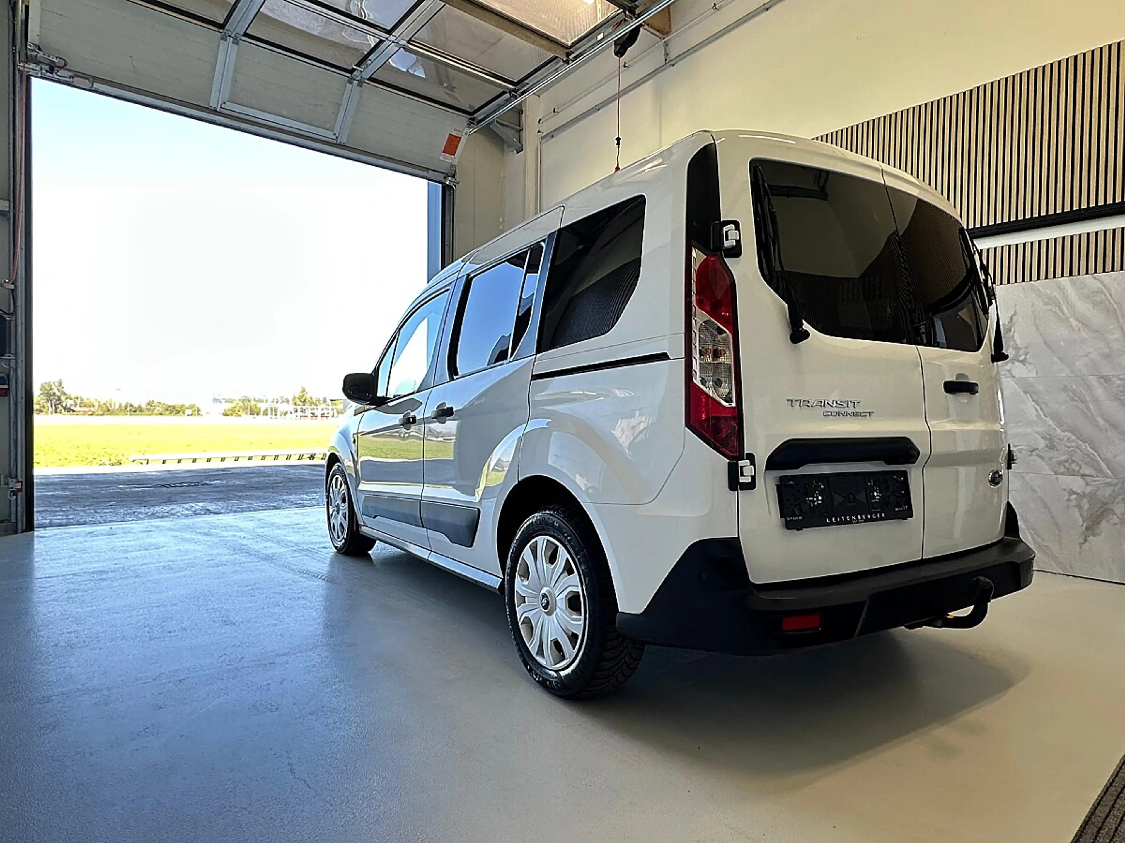 Ford Transit Connect Kombi Trend 240 1,5 EcoBlue L1 Aut. Rückfahrkam... — photo 5