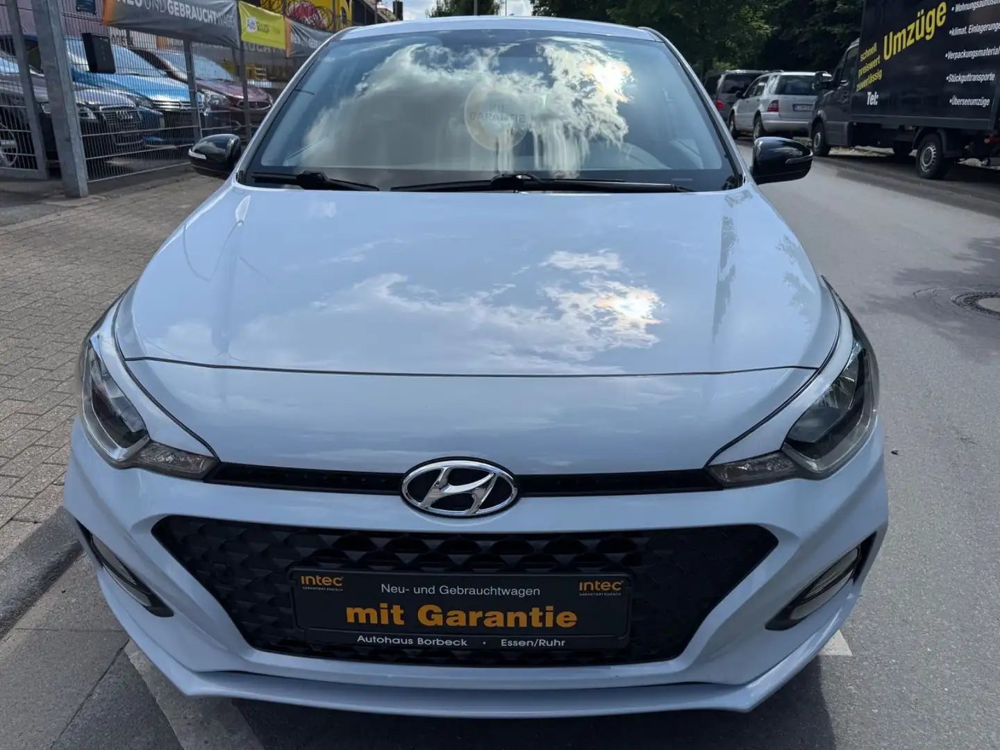 Hyundai i20 YES! Kamera Sitz. TÜV/Service NEU Garantie Gris - 2