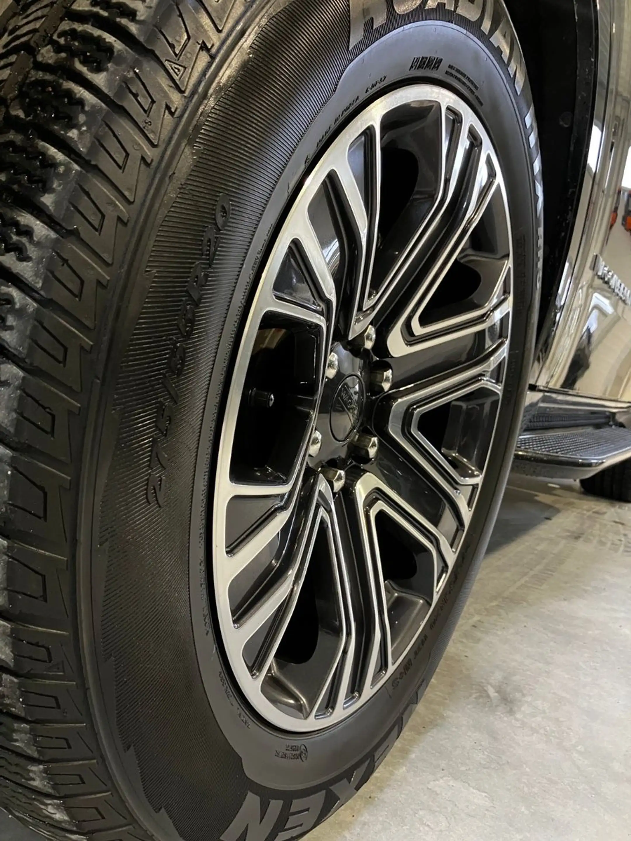 Jeep Wagoneer Series 3 5,7 7 Sitzer ACC 360 Grad LED — photo 9