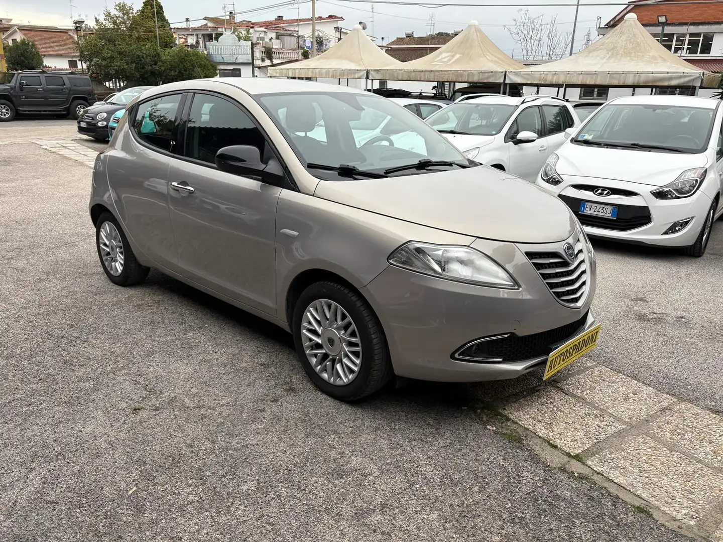Lancia Ypsilon 1.2 8v Platinum ecochic Gpl 69cv E6 GPL 2032 Gris - 1