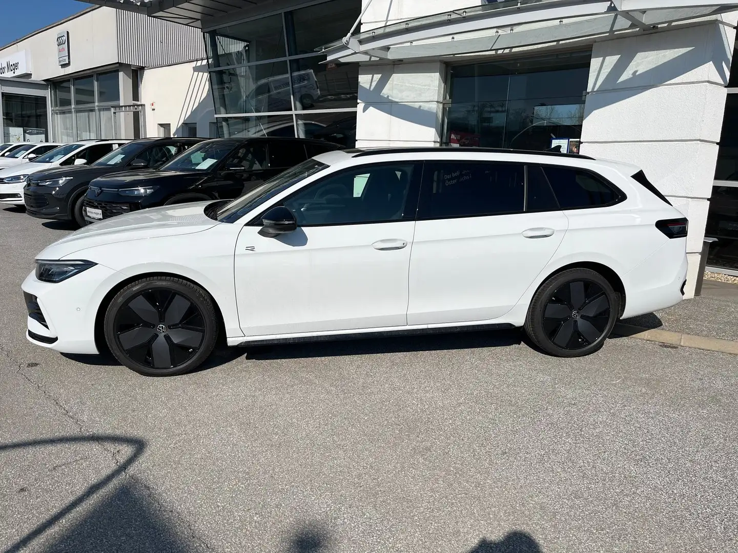 Volkswagen Passat Variant Sport eTSI DSG Weiß - 2