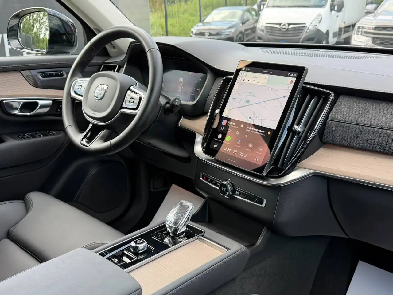 Volvo XC90 T8 PHEV PLUS DARK 7-ZIT HARMAN KARDON MEMORY SEATS APPLE CARPLAY, миниатюра 5