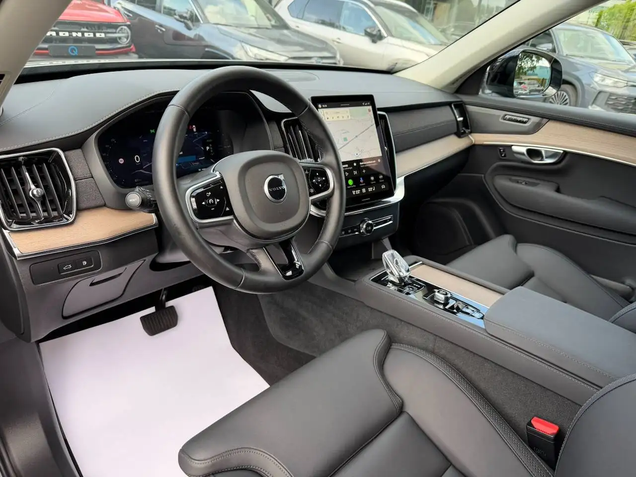 Volvo XC90 T8 PHEV PLUS DARK 7-ZIT HARMAN KARDON MEMORY SEATS APPLE CARPLAY, миниатюра 4